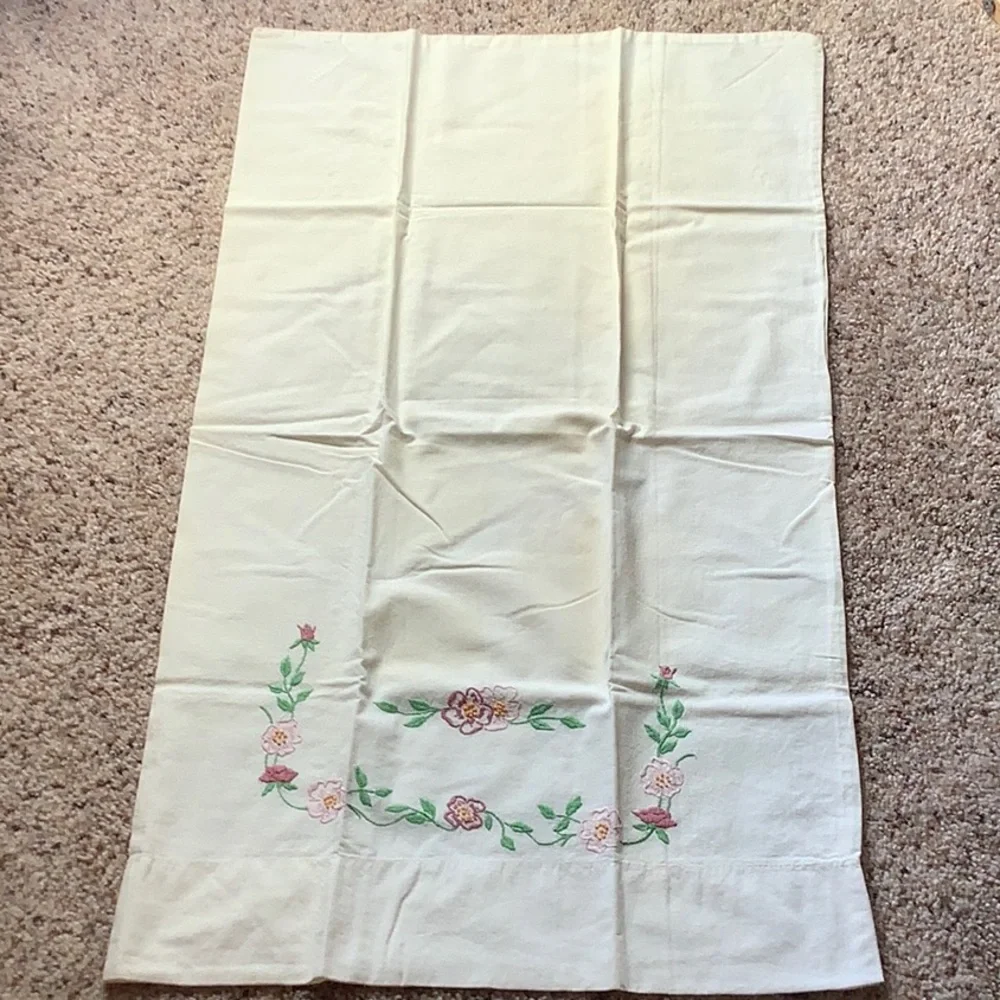 Vintage Embroidered Floral Pillowcase Set of 2